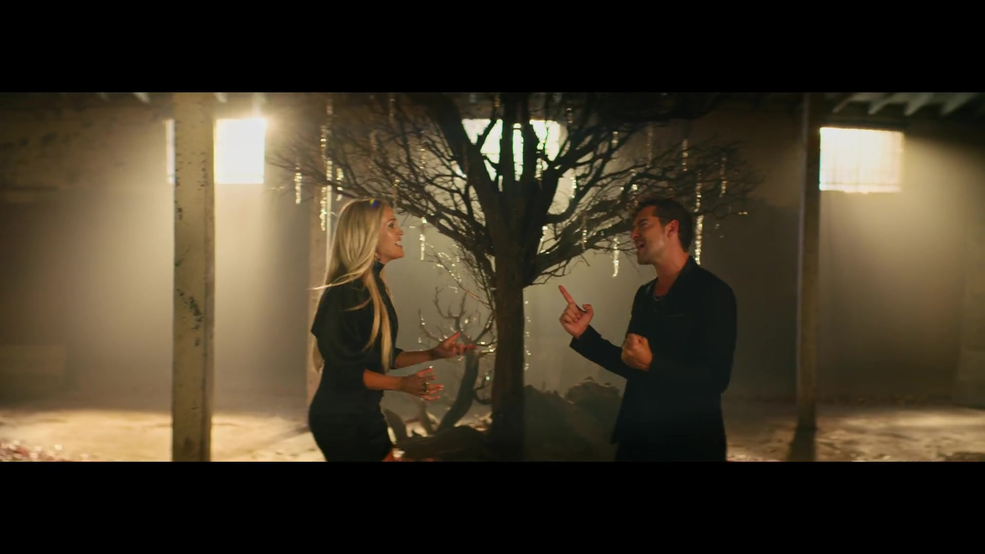 David Bisbal & Carrie Underwood - Tears Of Gold